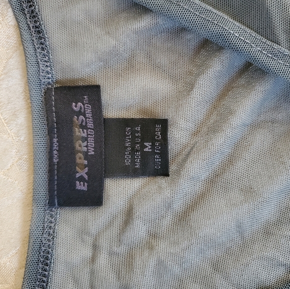 Express gray nylon flower top - Picture 5 of 5